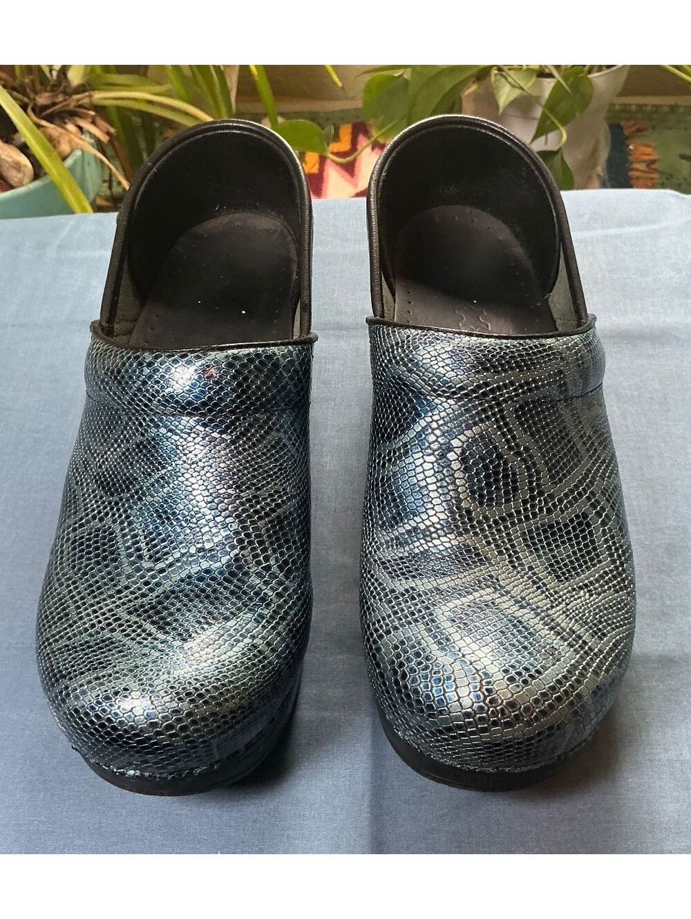 DANSKO Snakeskin Blue Embossed Leather Clogs Women's EU 37 US 7